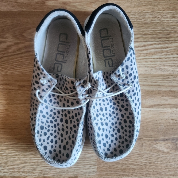 Hey Dude Shoes - Picture 2 of 11